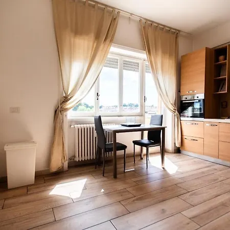 A Peaceful & Spacious Near Vatican Apartamento